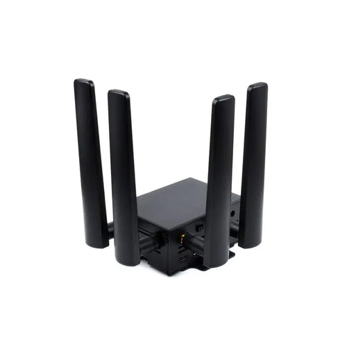 SIM8262E-M2/SIM8202G-M2 5G HAT for RPi, 4 Antennas 5G NSA, Multi-Bband, 5G/4G/3G w/ Case